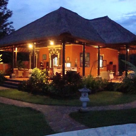 Villa Bali Pondok Jepang Ловіна Екстер'єр фото