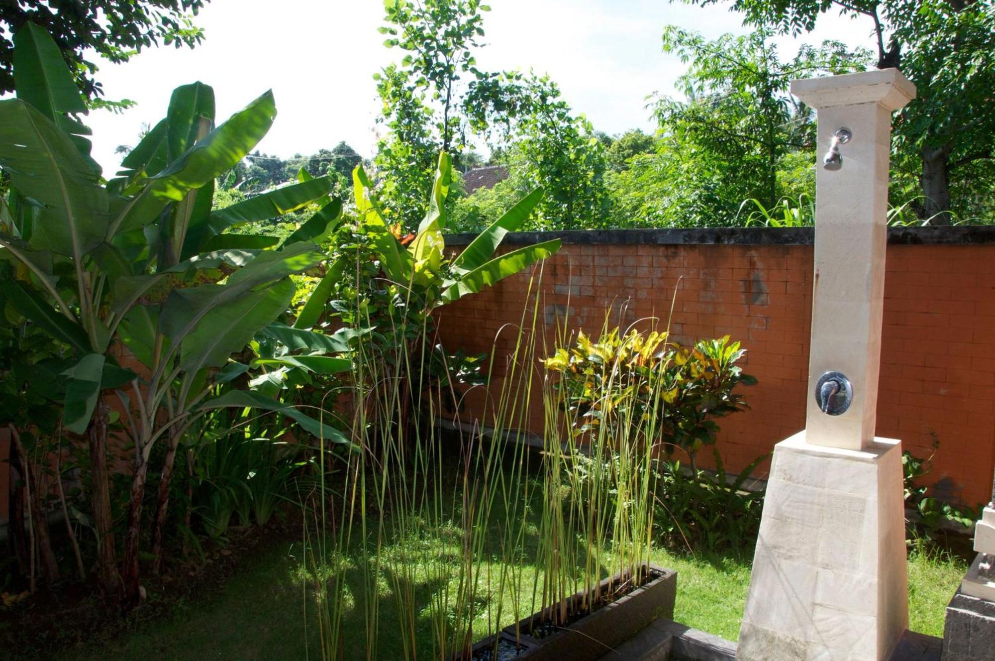 Villa Bali Pondok Jepang Ловіна Екстер'єр фото