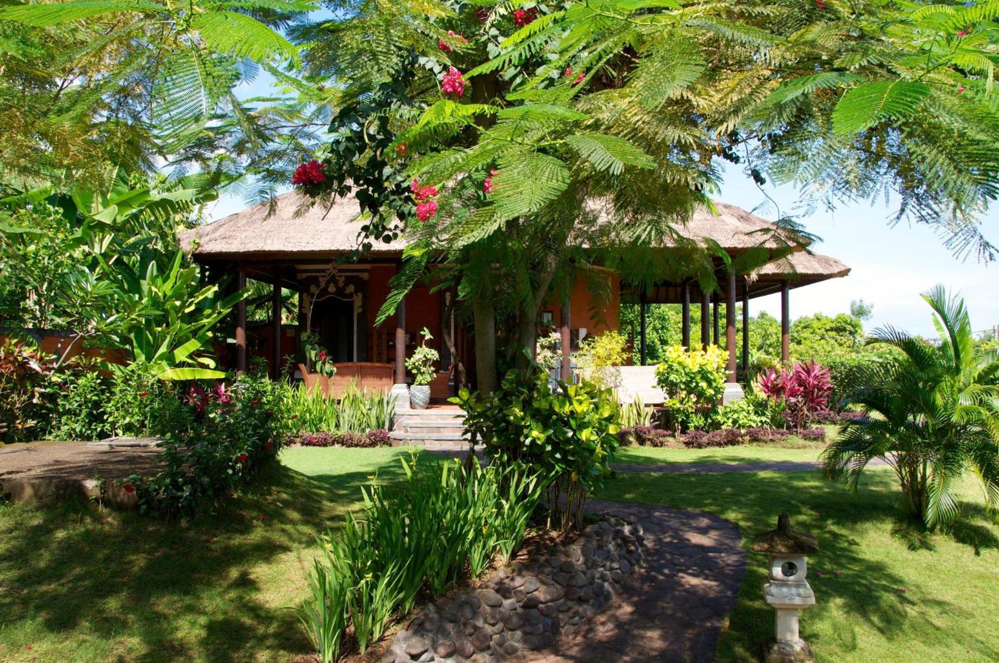 Villa Bali Pondok Jepang Ловіна Екстер'єр фото