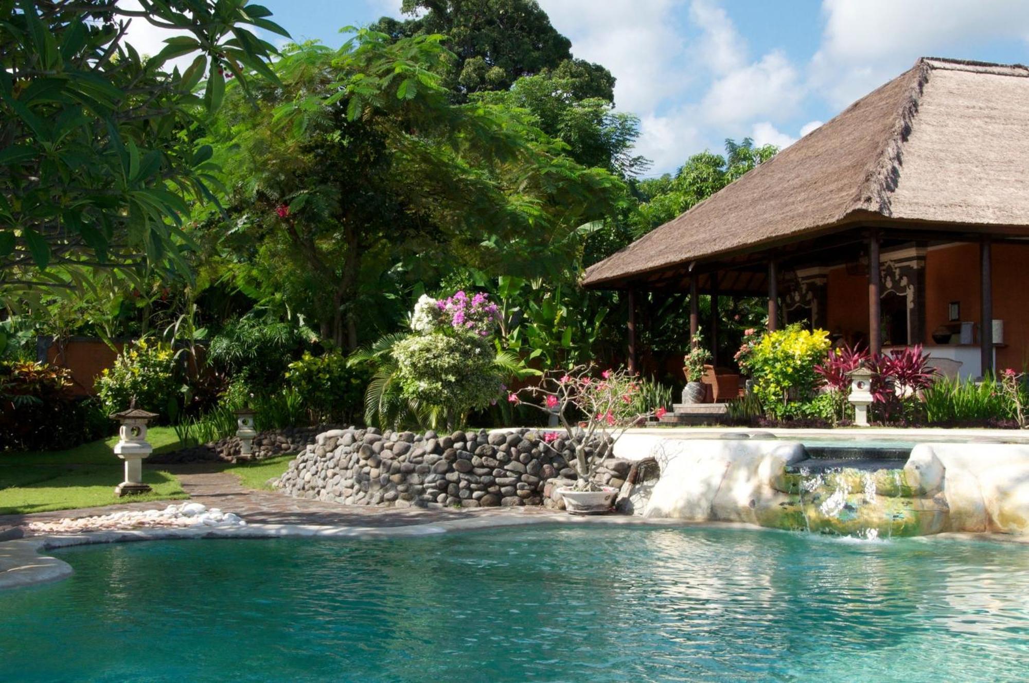 Villa Bali Pondok Jepang Ловіна Екстер'єр фото